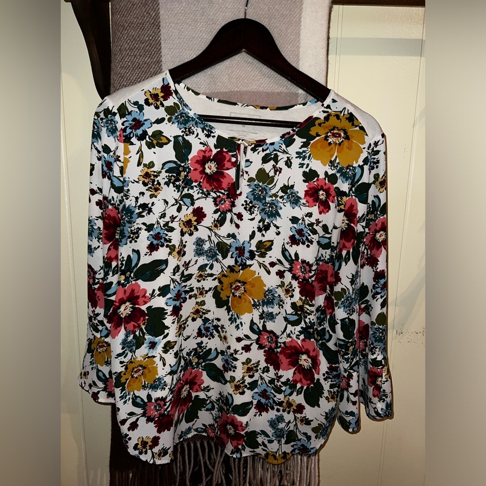 Floral Trumpet Sleeve Blouse